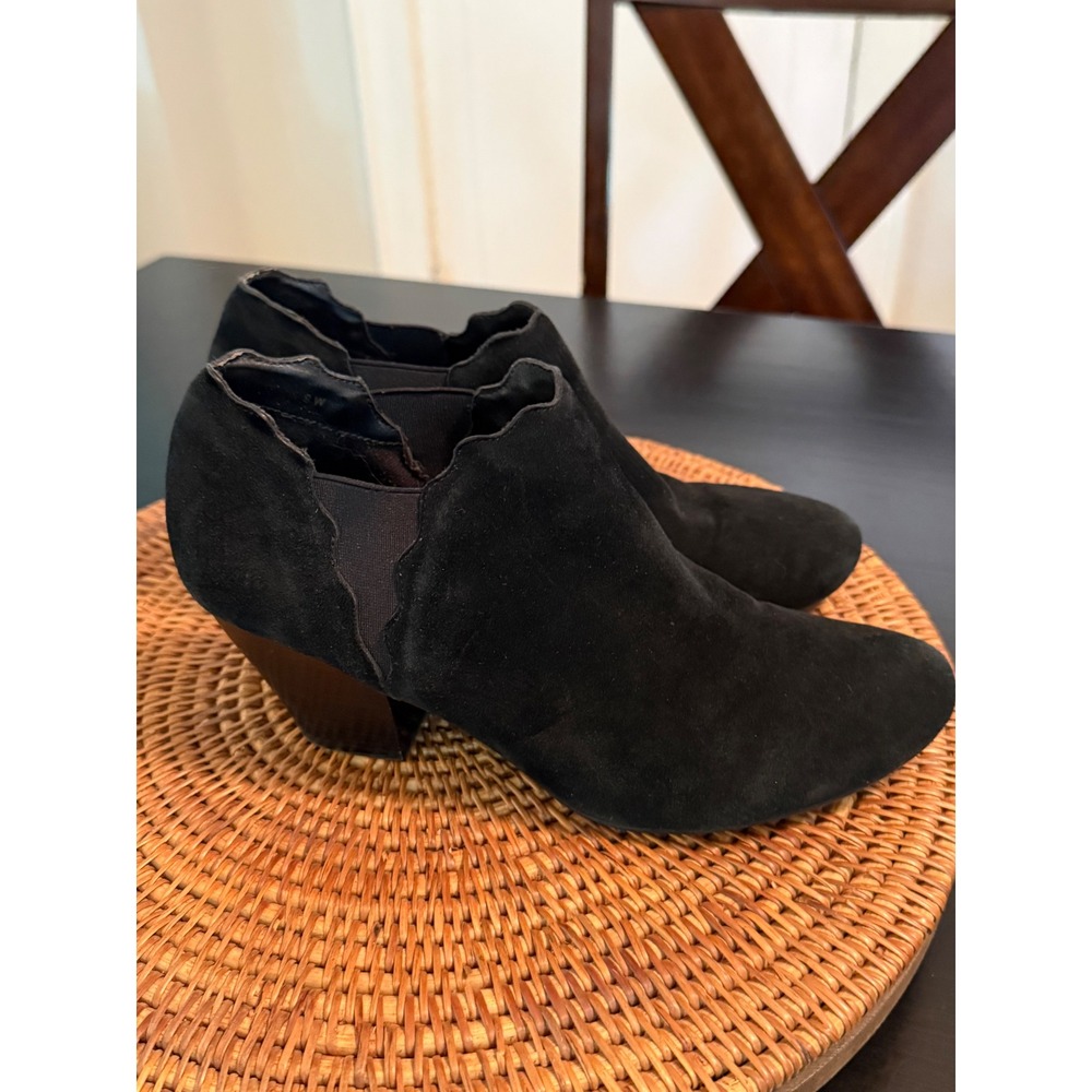 Van Eli Womens Black‎ Suede Scalloped Ankle Booties Block Heel Size 9W